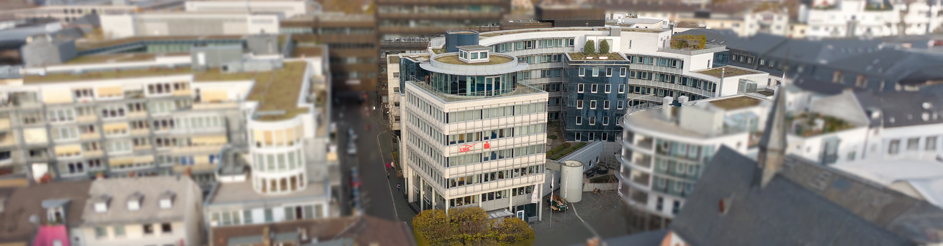 Luftbild des SVRP-Verbandsgebäudes an der Vorderen Synagogenstraße in Mainz