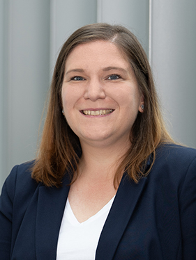 Portraitfoto von Isabell Stephani, Referentin für das gesellschaftliche Engagement beim SVRP